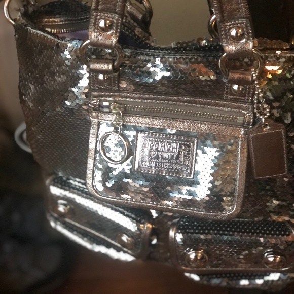 Coach Poppy Sequin Spotlight Silver Tote bag Rare Authentic Great Condition - Picture 7 of 12